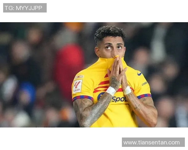 每体：拉菲尼亚没有经纪人也无意脱离巴萨，他决计实行完合同